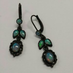 serena's earrings